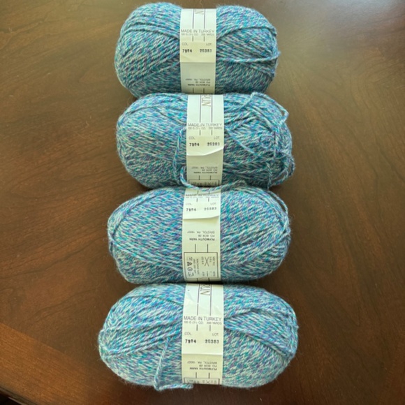 Set of 4 Skeins of Plymouth Encore Colors Knitting Worsted Weight Yarn Blue - Picture 3 of 8